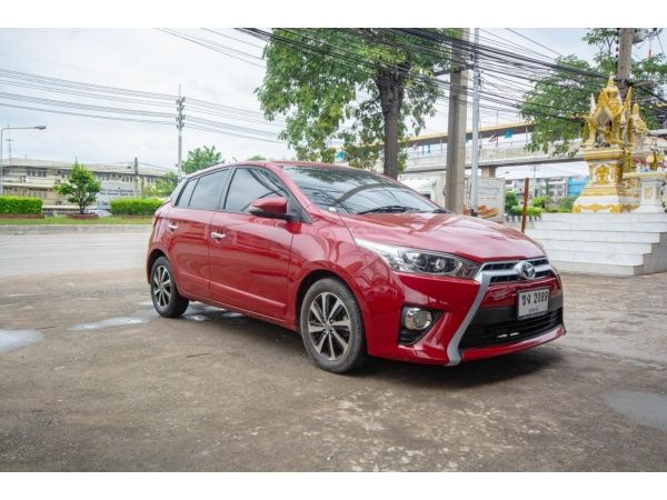 2014/15 Toyota Yaris 1.2G  CVT (AAB/ABS) เบนซิน สี : แดง